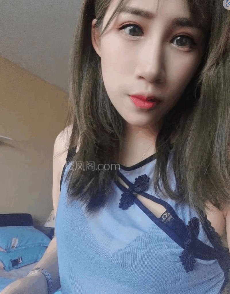 大胸美眉草莓-春欲楼