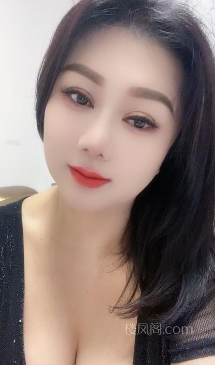 花果园C杯臀推少妇-春欲楼