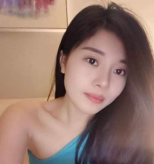 雁塔少妇玲珑-春欲楼