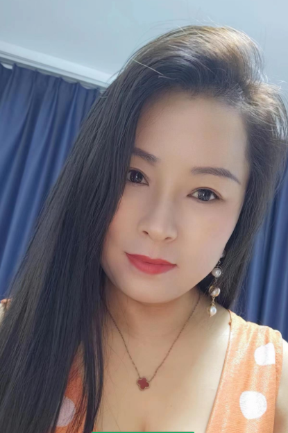 让人惊艳的丰满小巧型少妇-春欲楼