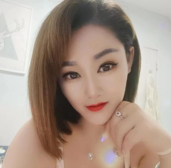 御姐风情美女-春欲楼