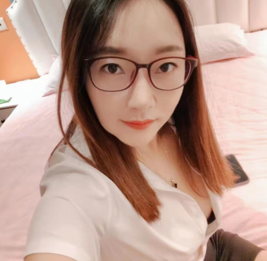 服务不错骚少妇-春欲楼