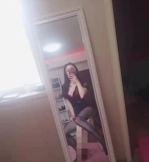 超性感的小姐姐 能满足所以的幻想 就是小贵-春欲楼