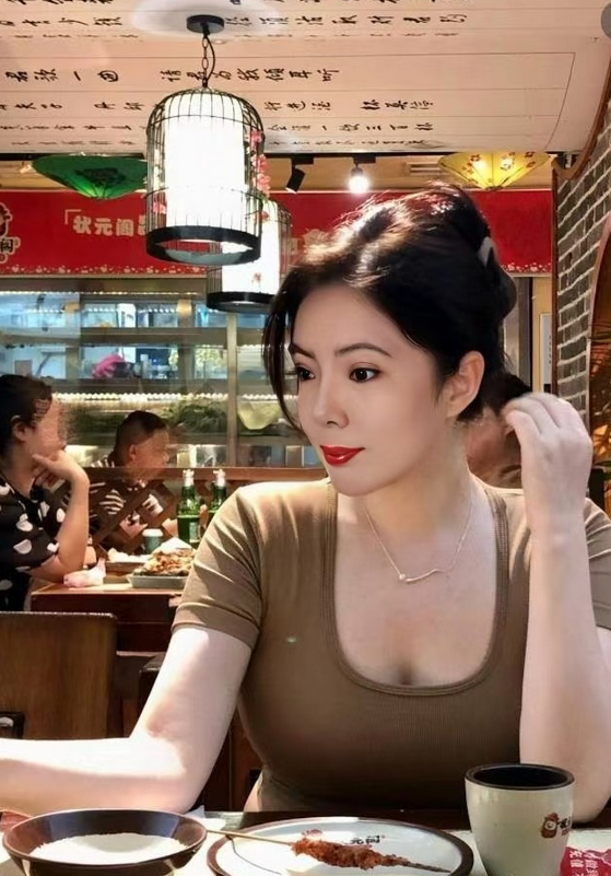 [宁波] 北仑蹂躏骚妇清雅-春欲楼