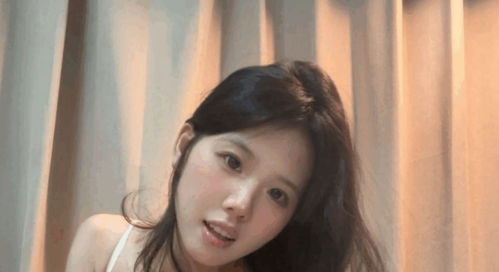 [乌鲁木齐] 新疆库尔勒真实极品大胸年轻小妹-春欲楼